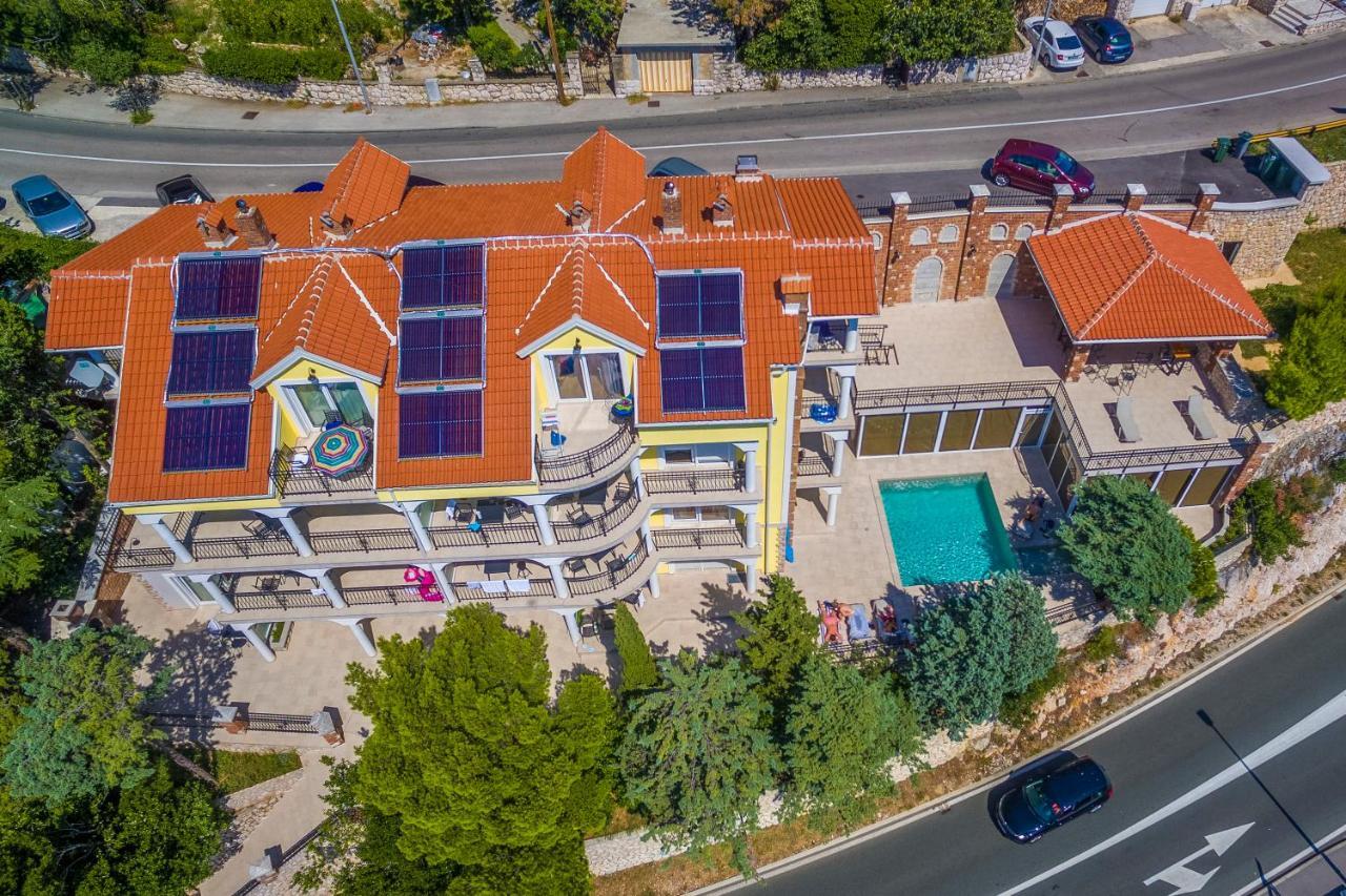 Palace Paulina Residence Нови Винодолски Екстериор снимка